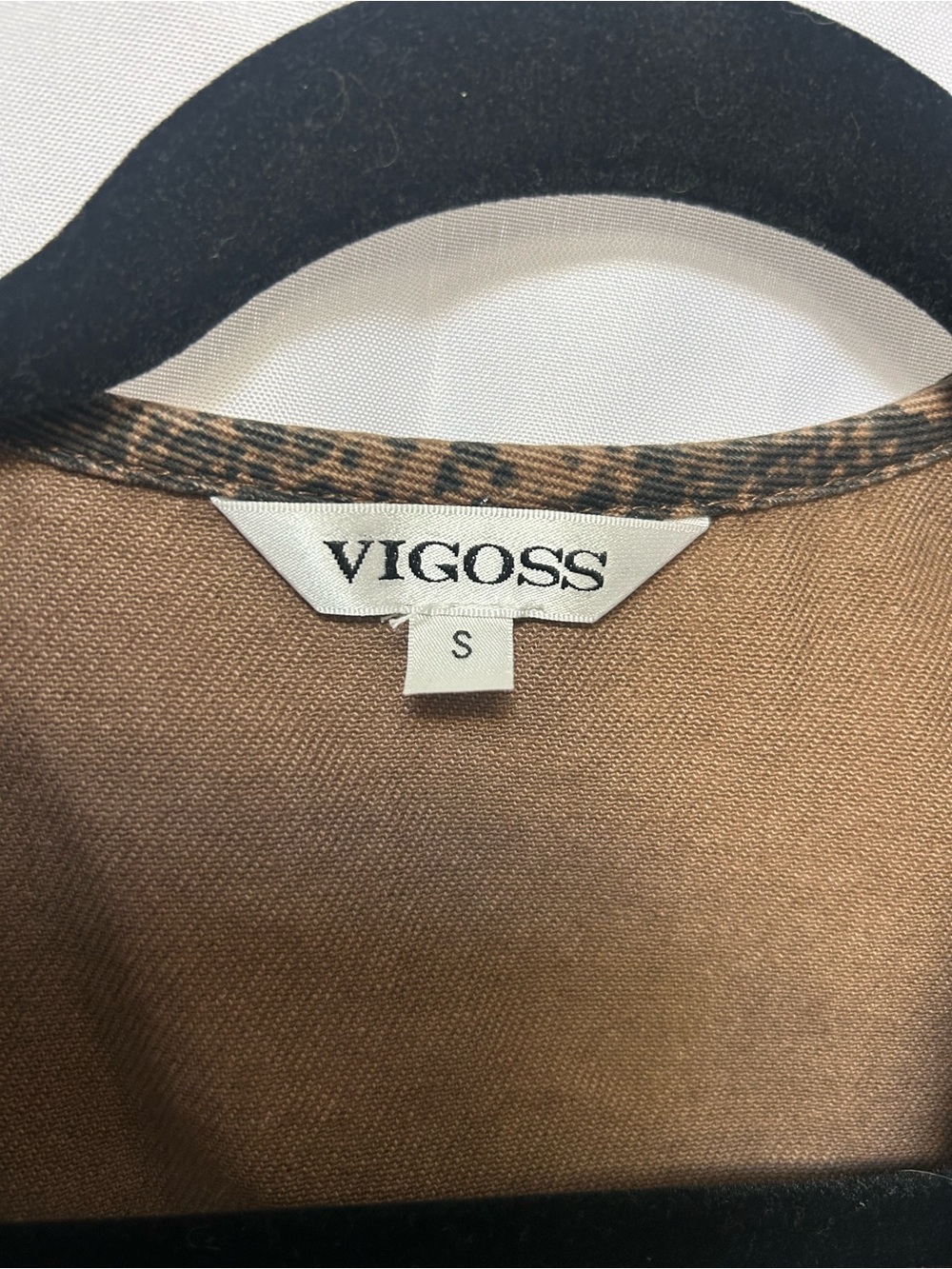 Vigoss Brown Snake-Print Sleeveless Tie-Front Vest - Picture 2 of 5